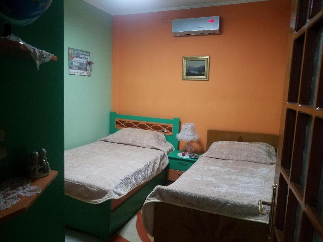Inn Korca, Center City Apartament Buitenkant foto